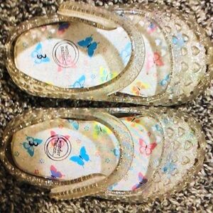 Transparent hole clear jelly shoes